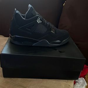 2020 Retro 4 (black cats)